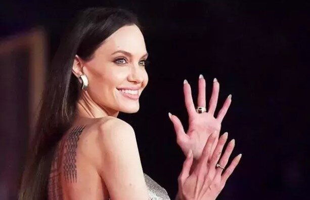 Angelina Jolie Hollywood Smile