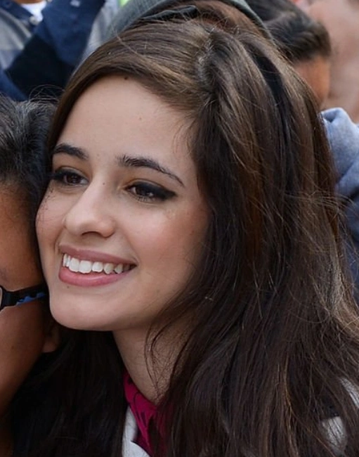 dinții camilei cabello în 2012