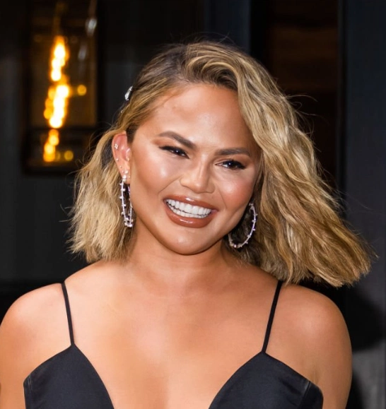 chrissy teigen teeth in 2021