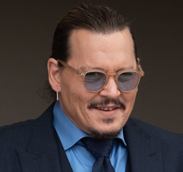 johnny depp teeth in 2018