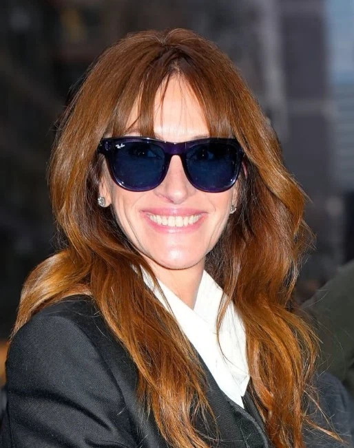 julia roberts teeth in 2025