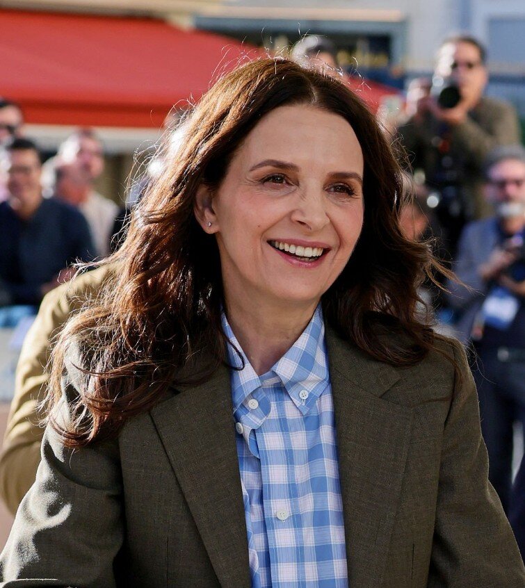 les dents de juliette binoche en 2025