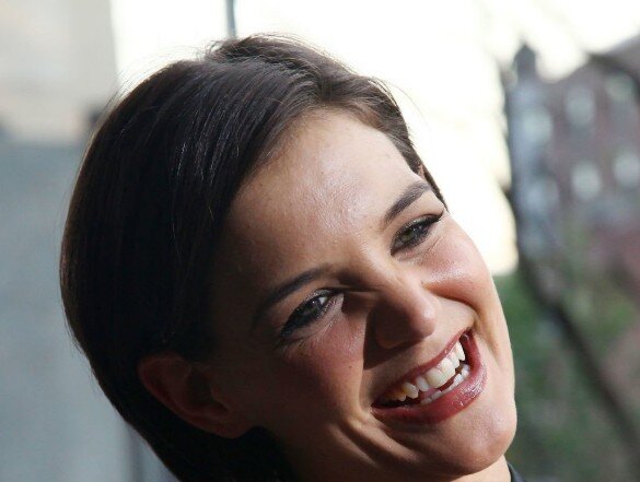 katie holmes teeth in 2009