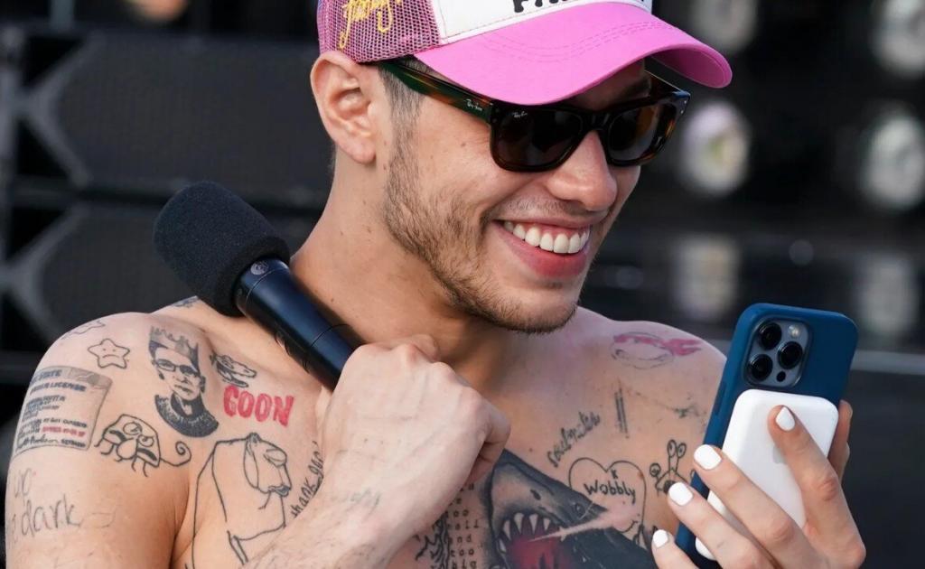 pete davidson teeth in 2022