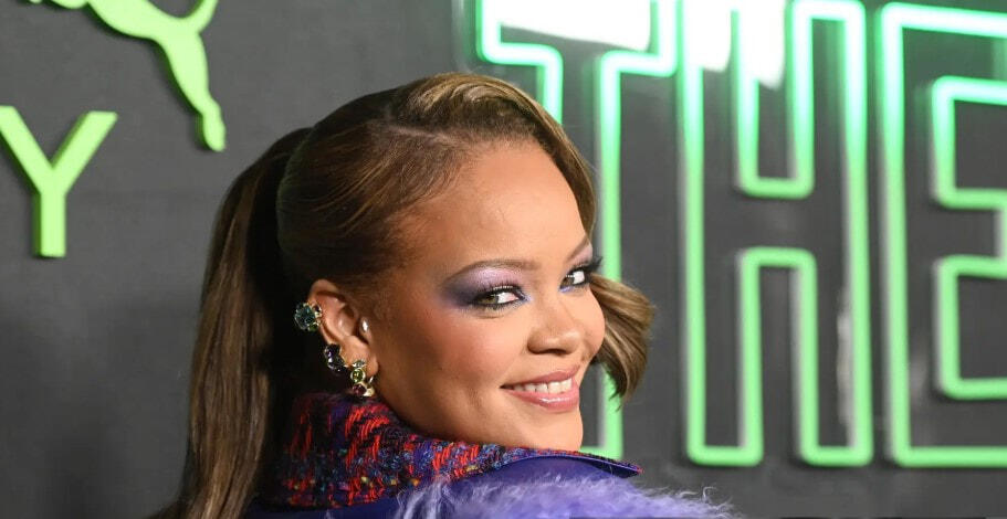 rihanna teeth in 2025