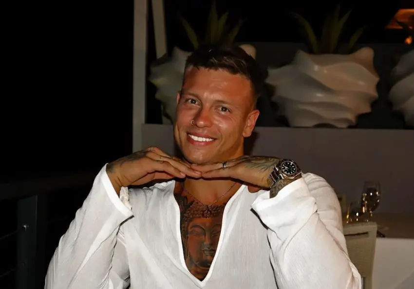 alex bowen teeth 2020s