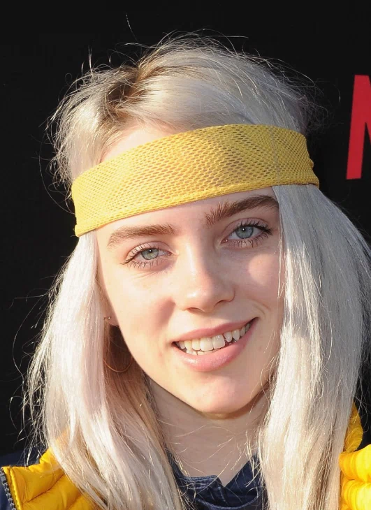 dinții lui Billie Eilish în 2017