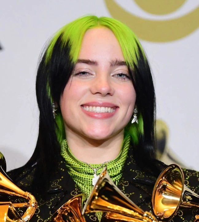 dinții lui Billie Eilish în 2020