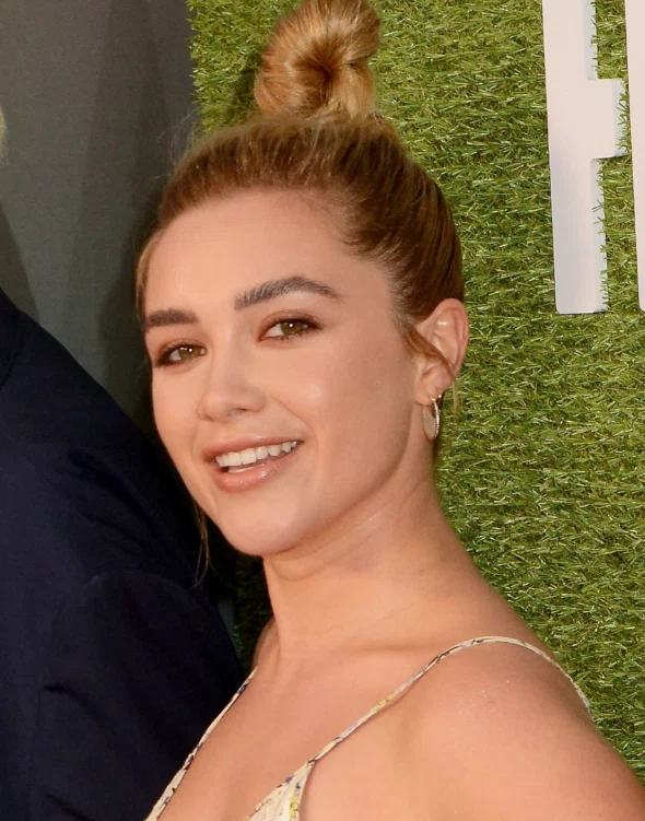 florence pugh teeth in 2018