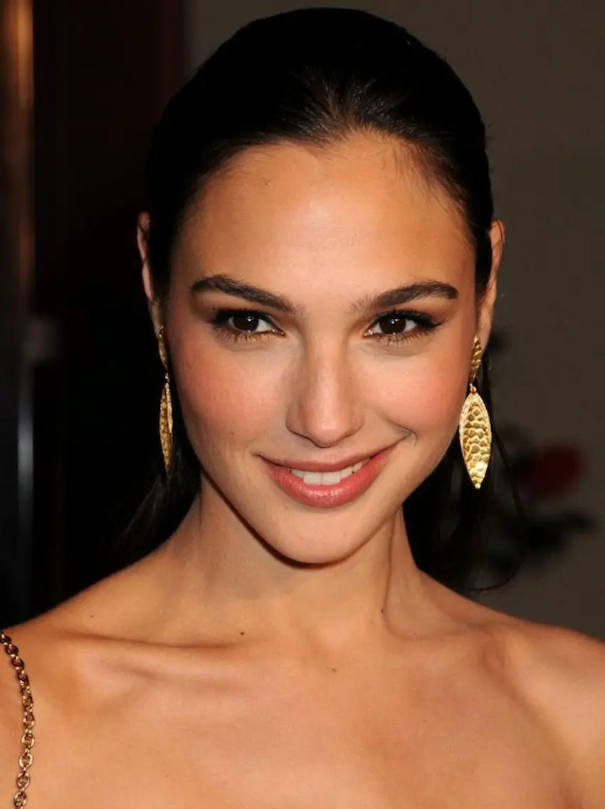 gal gadot teeth 2010s