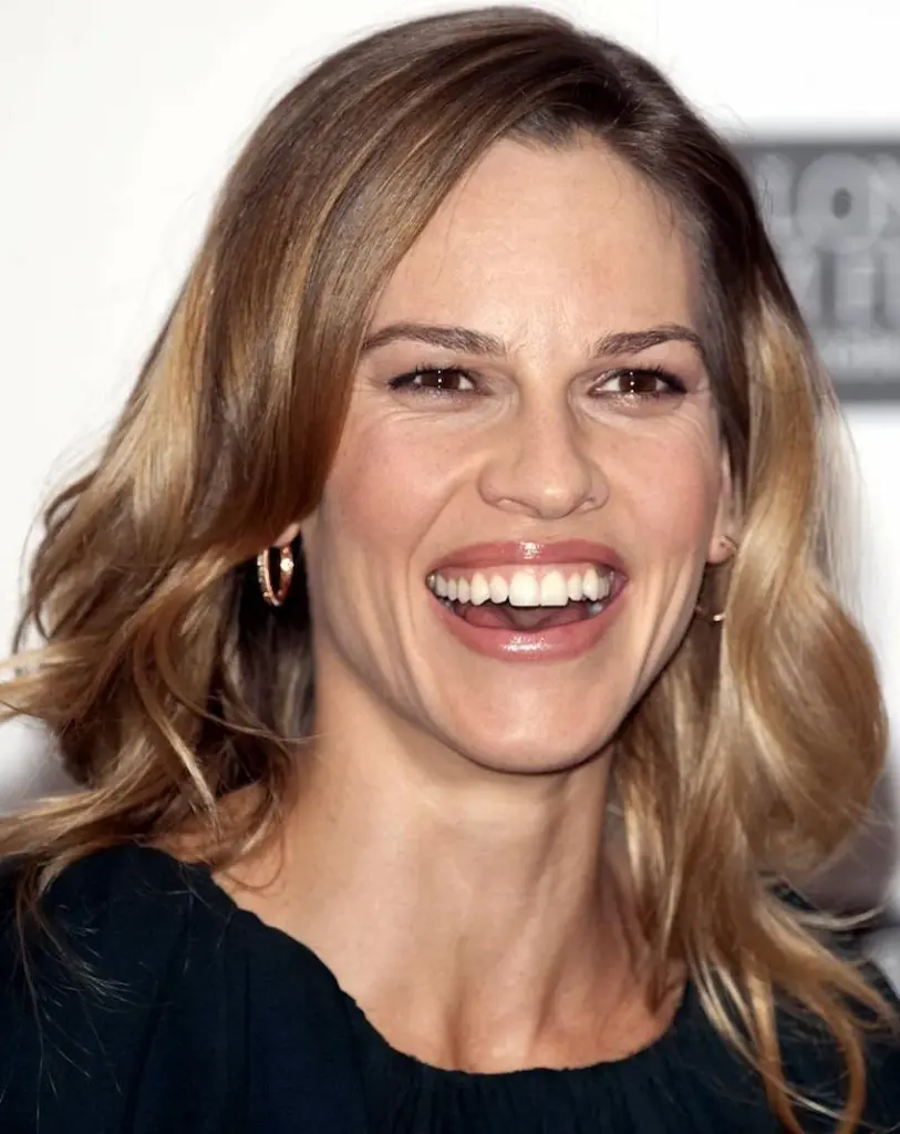 hilary swank teeth in 2015
