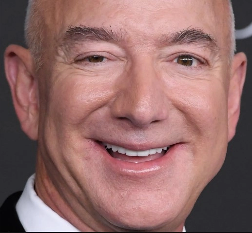 jeff bezos teeth in 2024