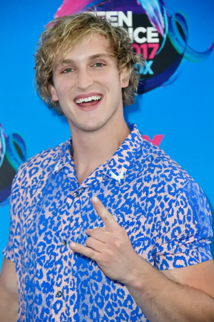 logan paul teeth 2010