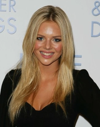 samara weaving teeth in 2010