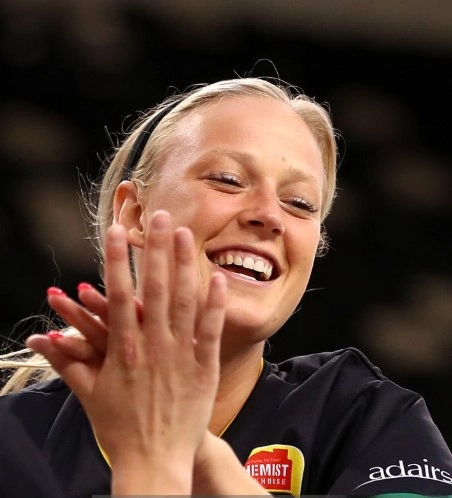 sophie cunningham teeth in 2019