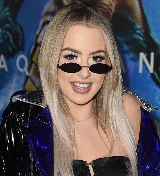 tana mongeau teeth in 2018