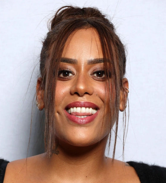 amel bent teeth in 2025