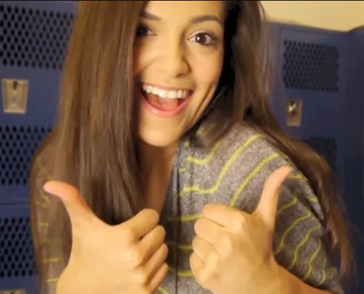 bethany mota zähne 2011