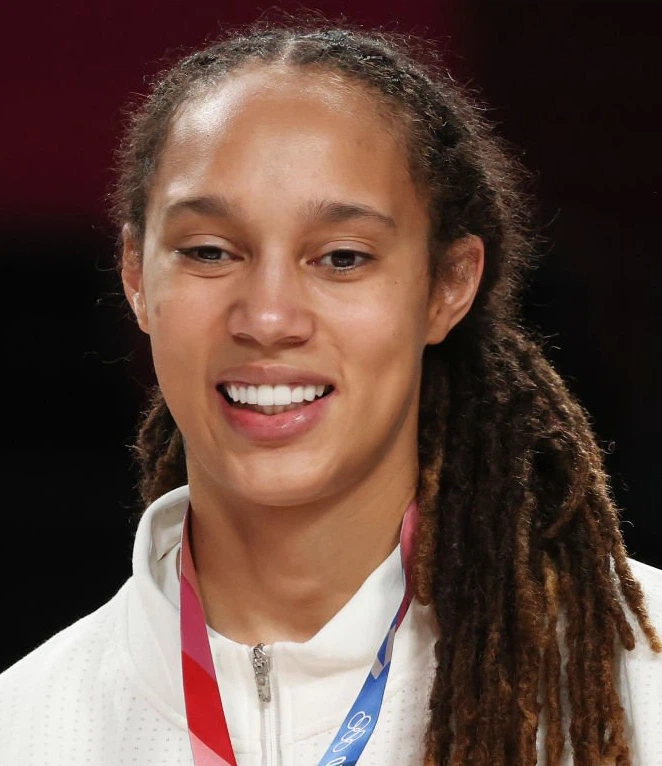 brittney griner teeth in 2021