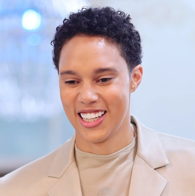 brittney griner teeth in 2023