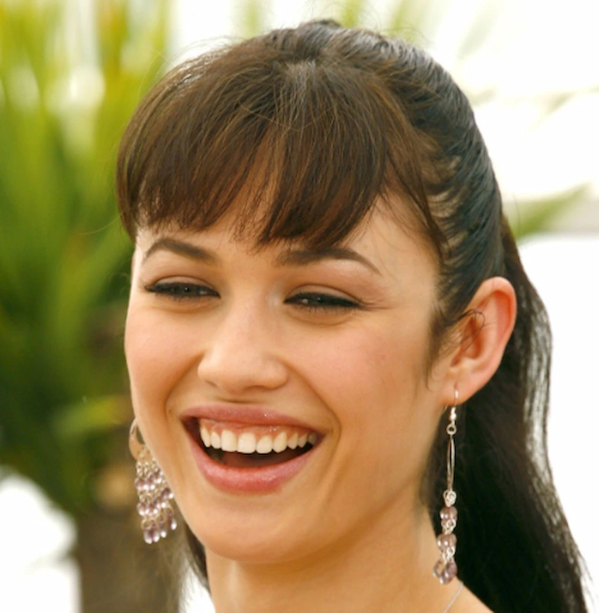 olga kurylenko teeth 2005