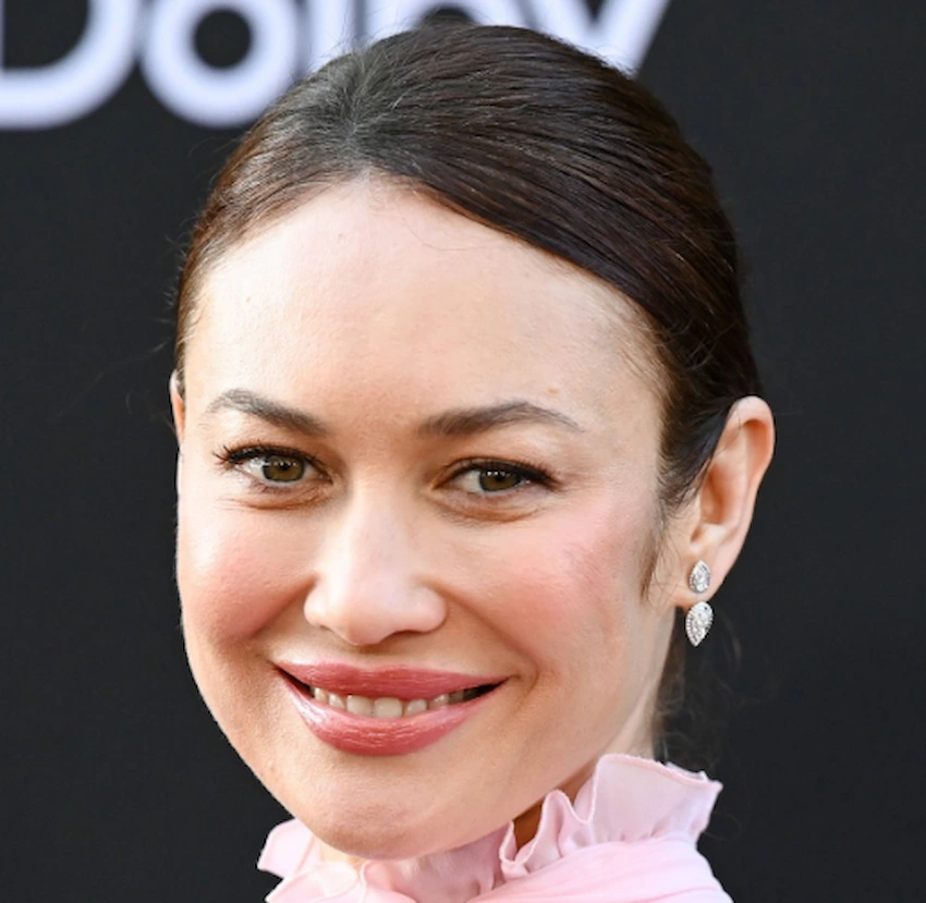 olga kurylenko teeth 2025